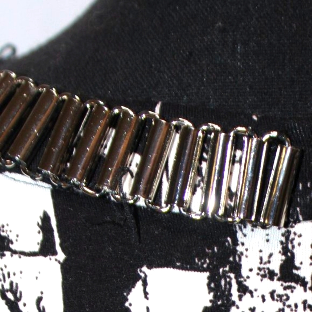 Adrianna Papell Black and white Dress with Silver Link Embellishment - Picture 7 of 13